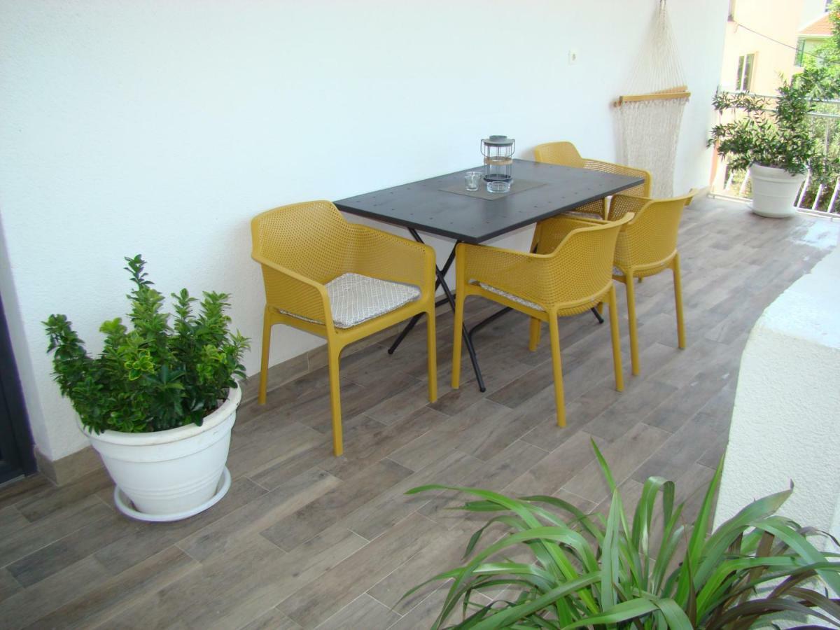 Apartment Luka Tucepi Luaran gambar
